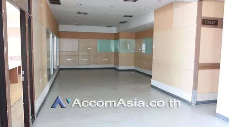  2  Office Space For Rent in Phaholyothin ,Bangkok MRT Phahon Yothin at Elephant Building AA18763